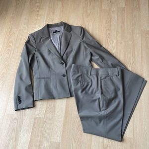 Ann Taylor Petite Pant Suit